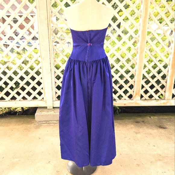 Vintage Cachet Purple Iridescent Beaded Strapless Homecoming Prom Dress - Picture 5 of 15